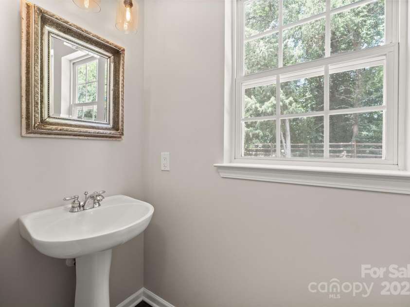 7563 Sedgebrook Drive, Stanley, NC 28164.  MLS# CAR4278112, YatesRealty ID 26282. Half bath on Main