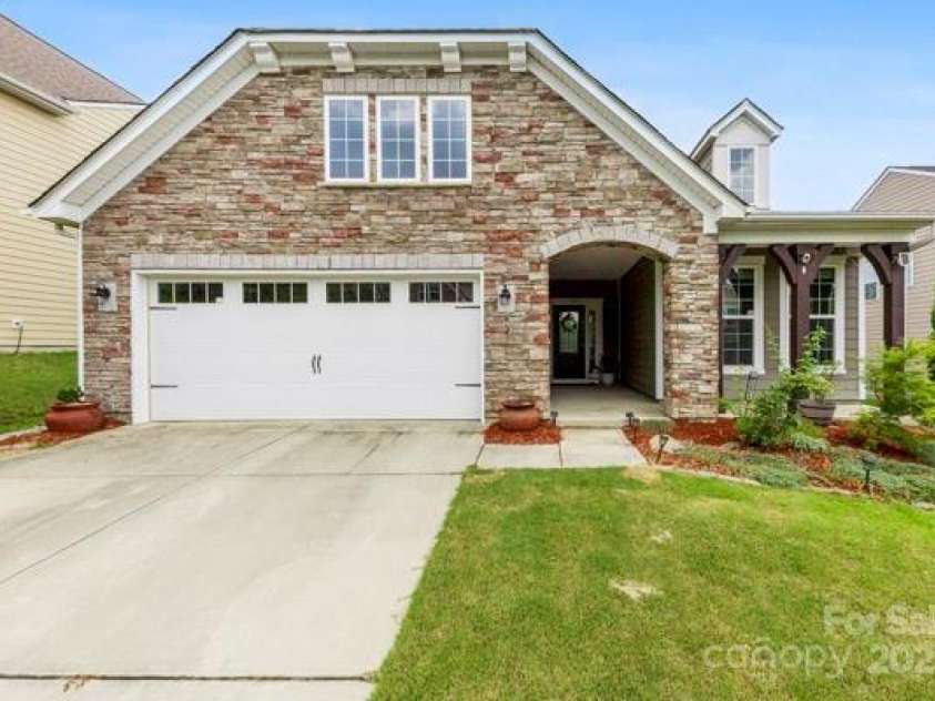 12611 Chantrey Way, Huntersville, NC 28078.  MLS# CAR4280068, YatesRealty ID 26283. Front