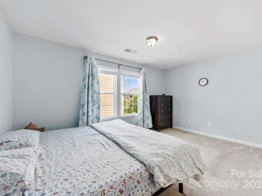 12611 Chantrey Way, Huntersville, NC 28078.  MLS# CAR4280068, YatesRealty ID 26283. Upstairs Bedroom