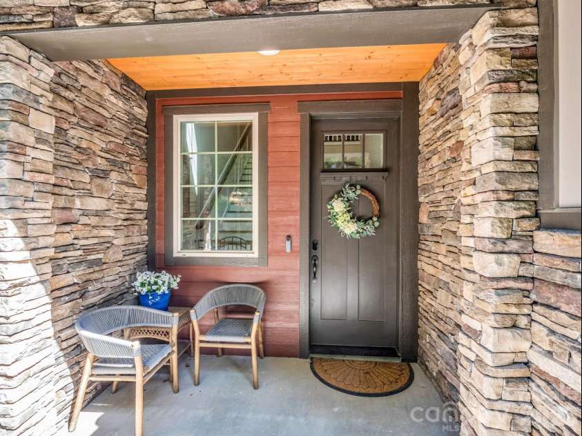 564 Sweet Birch Park Lane, Black Mountain, NC 28711.  MLS# CAR4380422, YatesRealty ID 26283. 