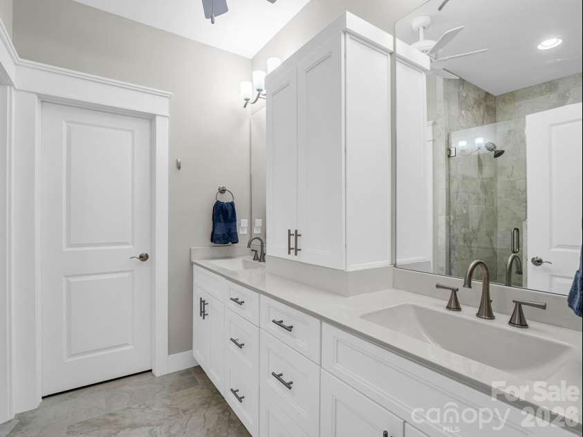 564 Sweet Birch Park Lane, Black Mountain, NC 28711.  MLS# CAR4380422, YatesRealty ID 26283. 