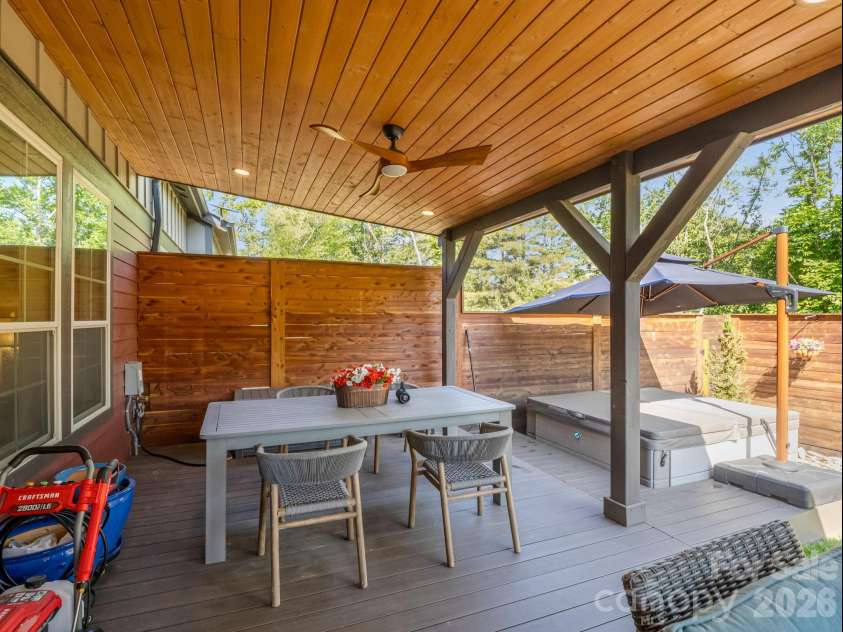 564 Sweet Birch Park Lane, Black Mountain, NC 28711.  MLS# CAR4380422, YatesRealty ID 26283. 