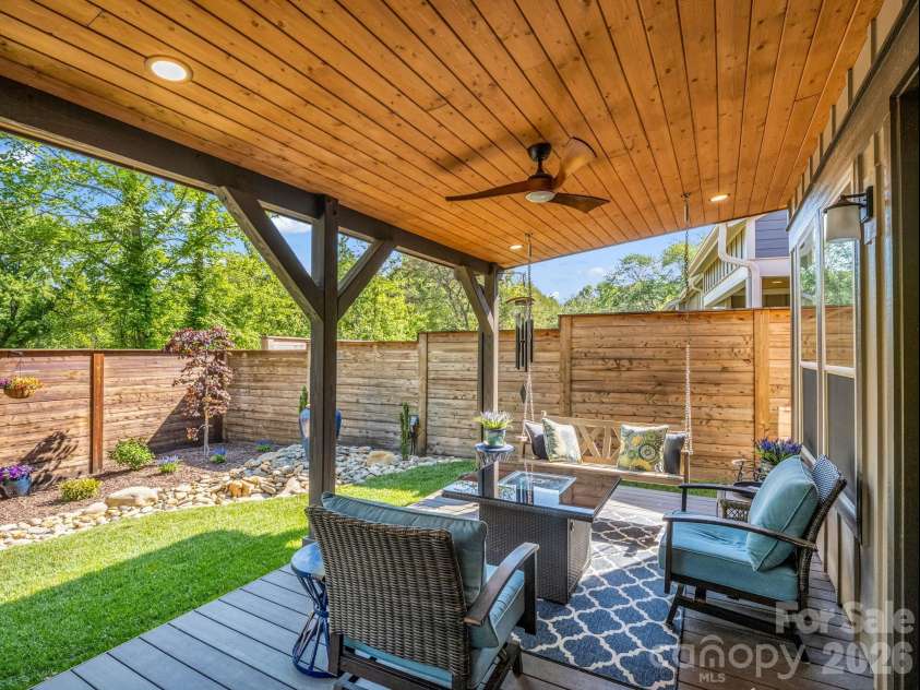 564 Sweet Birch Park Lane, Black Mountain, NC 28711.  MLS# CAR4380422, YatesRealty ID 26283. 