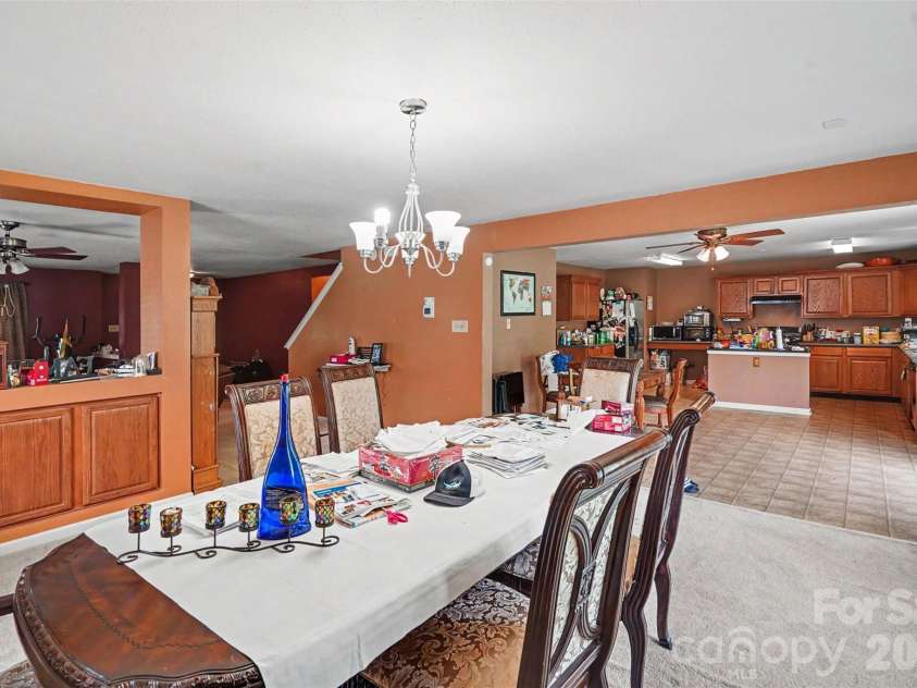 3412 Aldwych Way, Charlotte, NC 28216.  MLS# CAR4387238, YatesRealty ID 26284. 