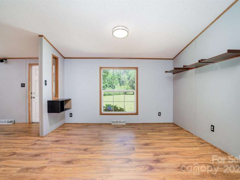 495 Brumley Road, Mooresville, NC 28115.  MLS# CAR4272935, YatesRealty ID 26284. Dinning Room
