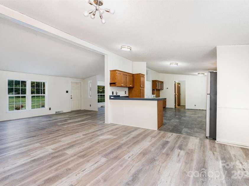 495 Brumley Road, Mooresville, NC 28115.  MLS# CAR4309551, YatesRealty ID 26284. 