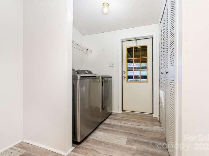 495 Brumley Road, Mooresville, NC 28115.  MLS# CAR4309551, YatesRealty ID 26284. 