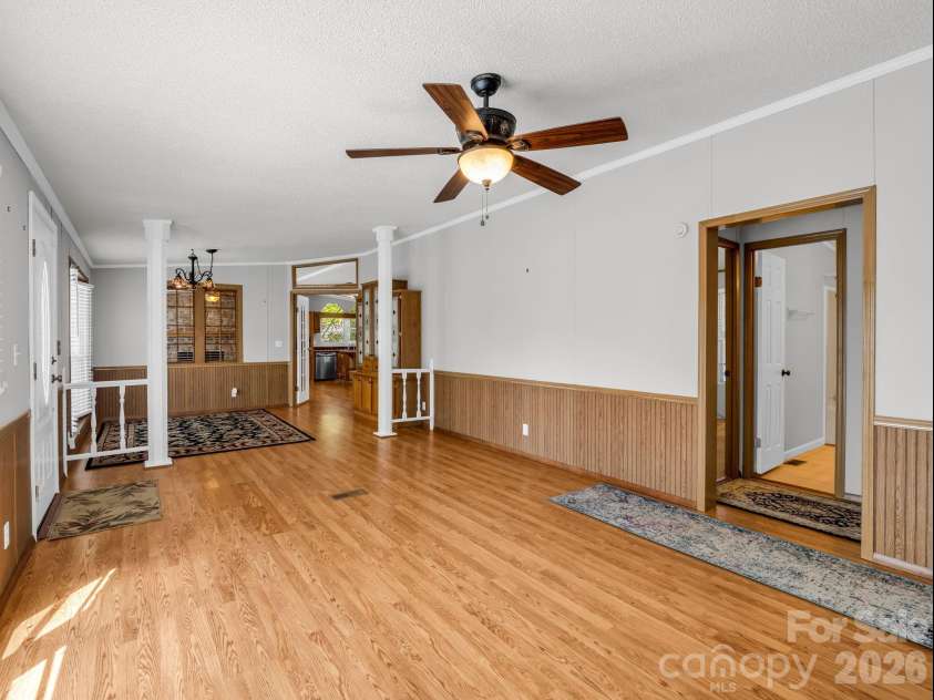 213 Old State Ten Road, Black Mountain, NC 28711.  MLS# CAR4375509, YatesRealty ID 26285. 