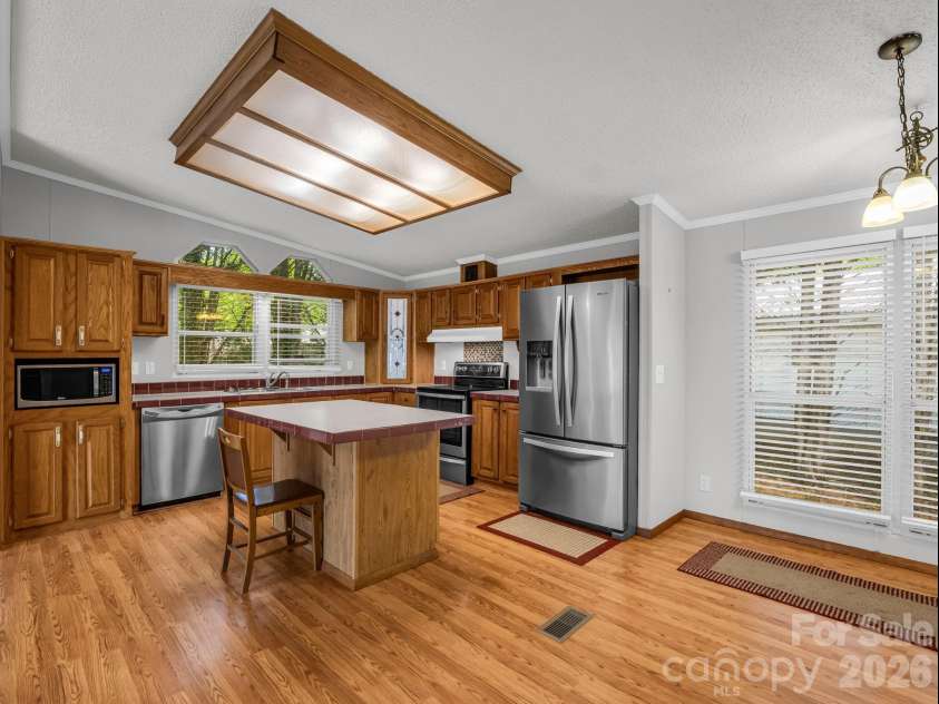 213 Old State Ten Road, Black Mountain, NC 28711.  MLS# CAR4375509, YatesRealty ID 26285. 
