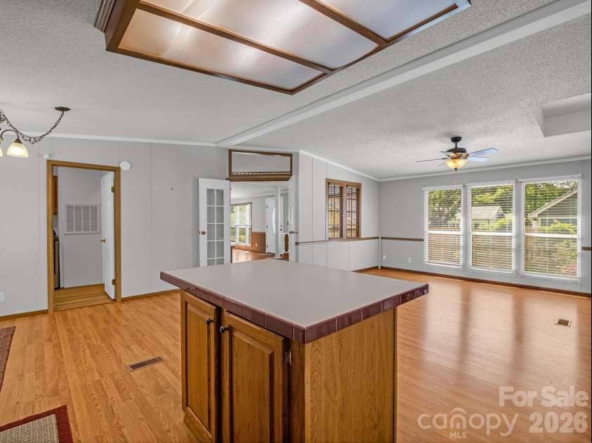 213 Old State Ten Road, Black Mountain, NC 28711.  MLS# CAR4375509, YatesRealty ID 26285. 