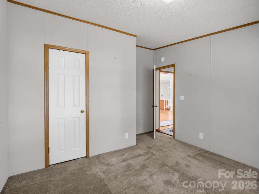 213 Old State Ten Road, Black Mountain, NC 28711.  MLS# CAR4375509, YatesRealty ID 26285. 