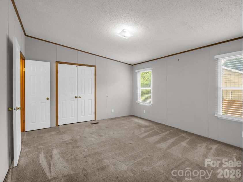 213 Old State Ten Road, Black Mountain, NC 28711.  MLS# CAR4375509, YatesRealty ID 26285. 