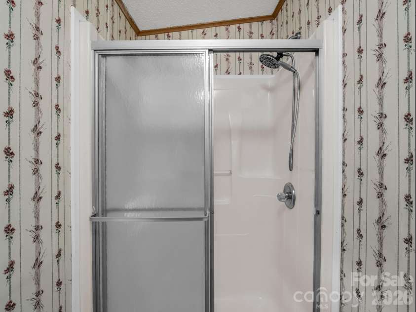 213 Old State Ten Road, Black Mountain, NC 28711.  MLS# CAR4375509, YatesRealty ID 26285. 