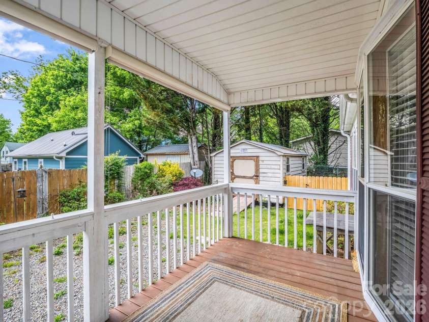 213 Old State Ten Road, Black Mountain, NC 28711.  MLS# CAR4375509, YatesRealty ID 26285. 