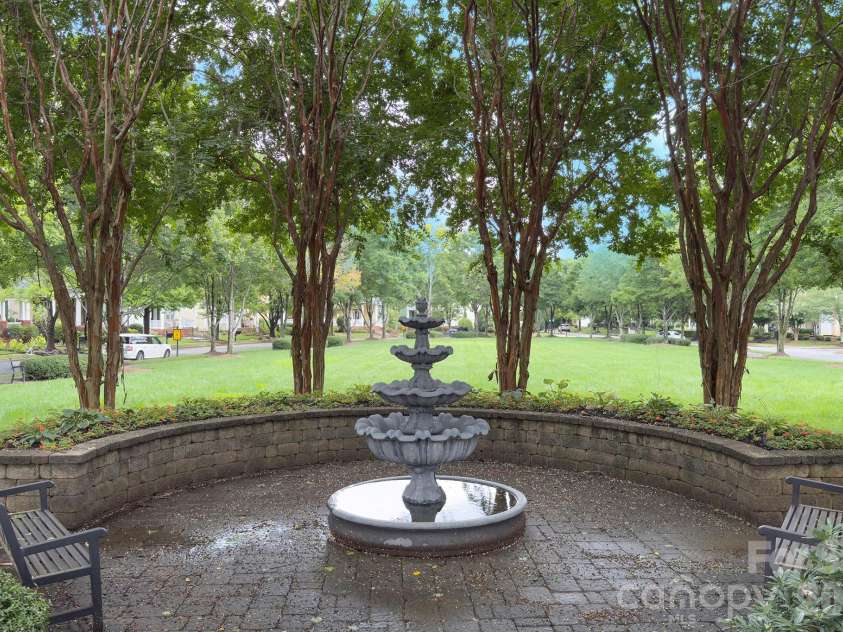 903 White Point Drive, Huntersville, NC 28078.  MLS# CAR4385813, YatesRealty ID 26286. 