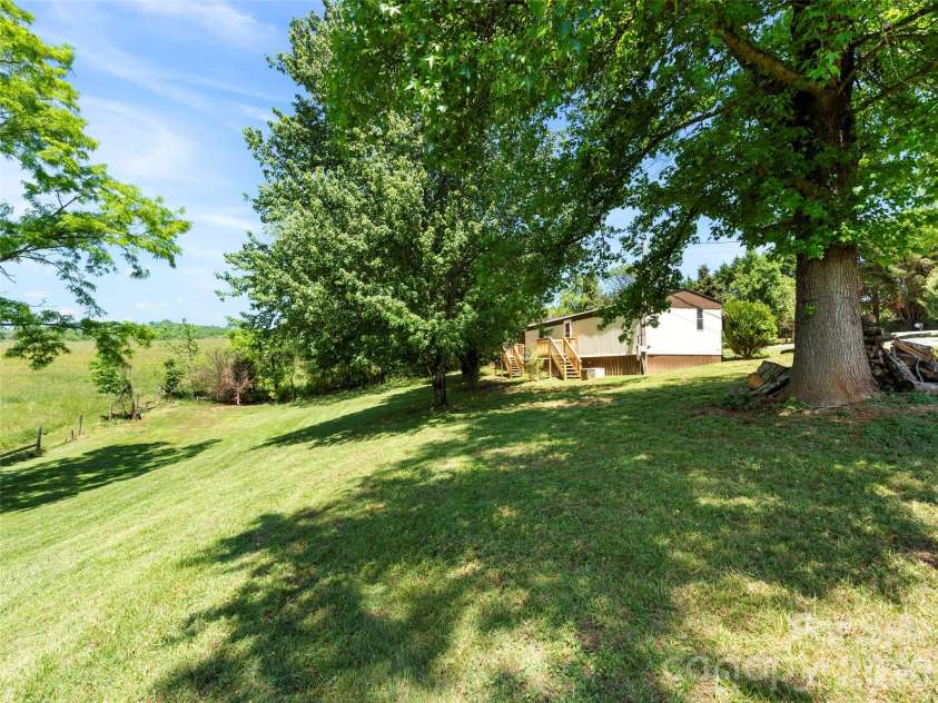 32 Noland Hills Drive, Leicester, NC 28748.  MLS# CAR4379480, YatesRealty ID 26287. 