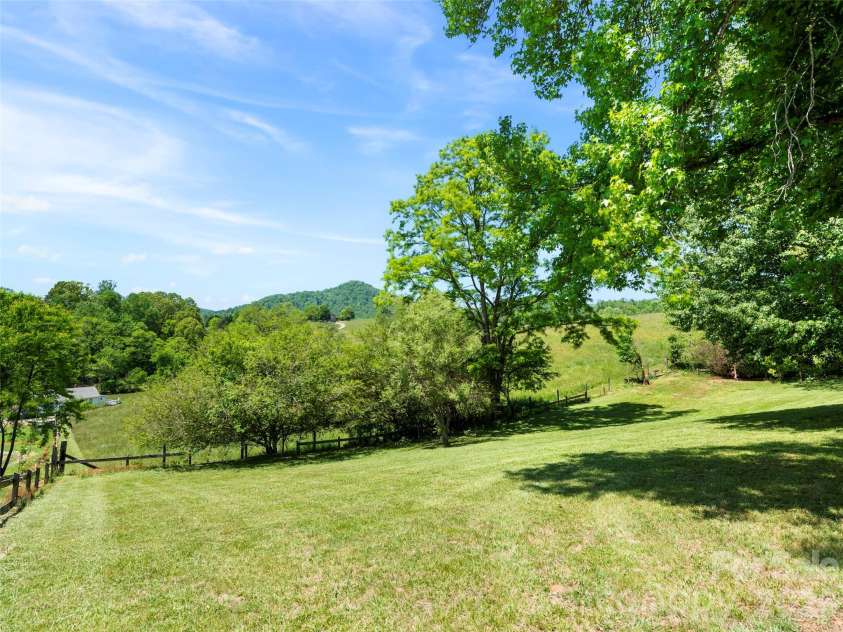 32 Noland Hills Drive, Leicester, NC 28748.  MLS# CAR4379480, YatesRealty ID 26287. 