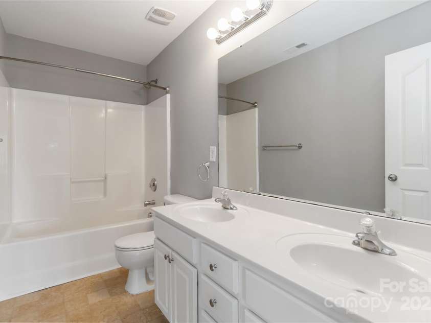 5248 Ellie Court, Concord, NC 28025.  MLS# CAR4281338, YatesRealty ID 26288. 