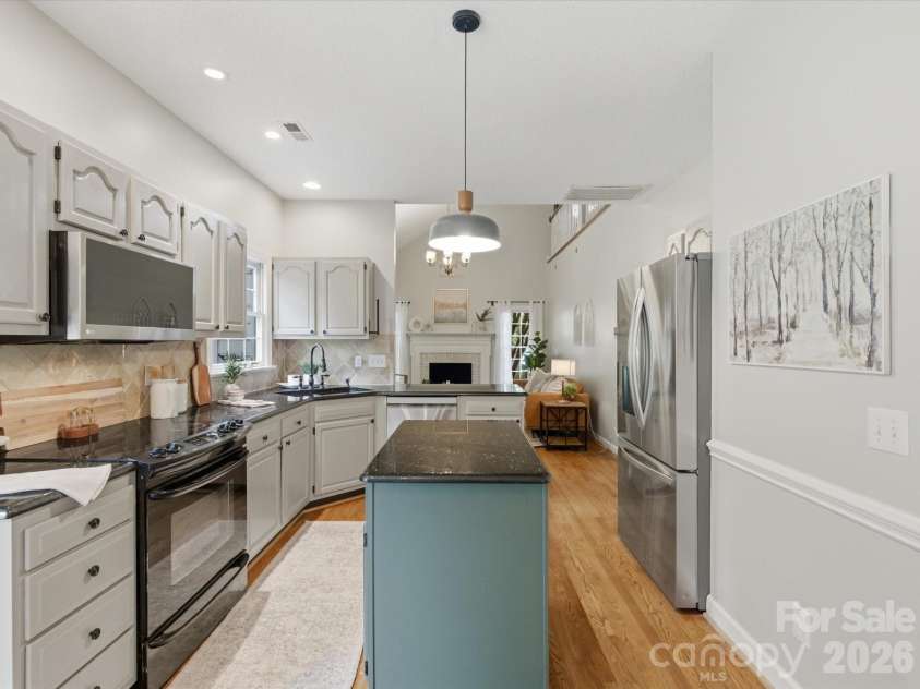 12505 Abbotsbury Court, Charlotte, NC 28277.  MLS# CAR4381045, YatesRealty ID 26289. 