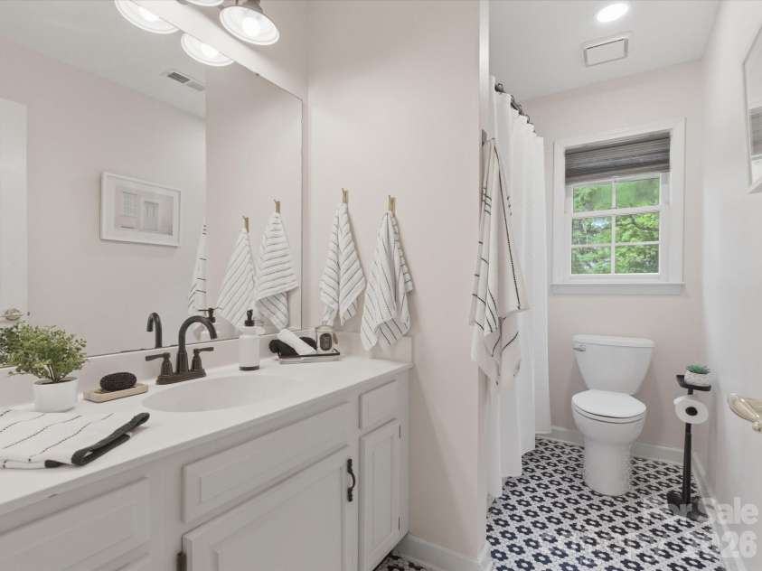 12505 Abbotsbury Court, Charlotte, NC 28277.  MLS# CAR4381045, YatesRealty ID 26289. 