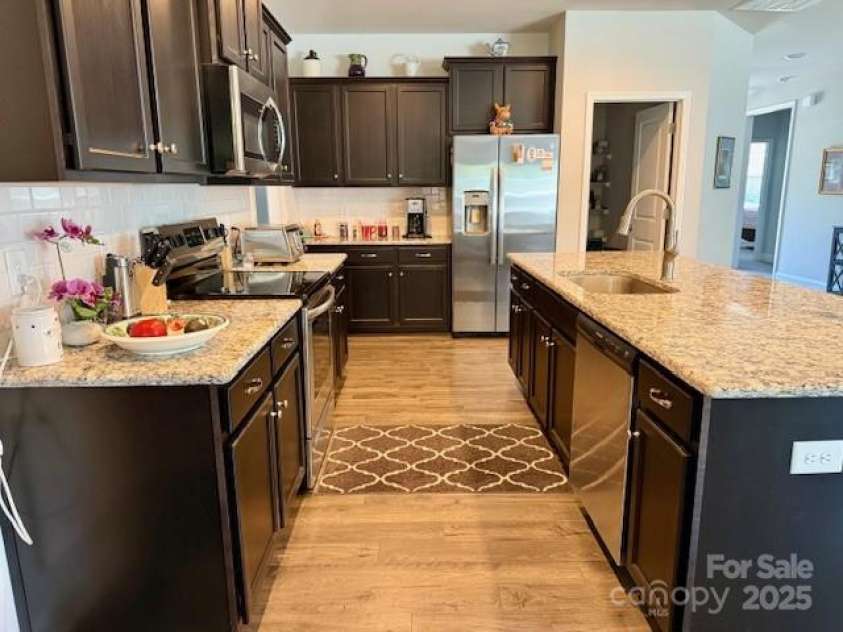 231 Glenwood Drive, Oakboro, NC 28129.  MLS# CAR4273130, YatesRealty ID 26289. 