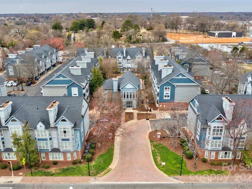 525 Graham Street, Charlotte, NC 28202.  MLS# CAR4321780, YatesRealty ID 2629. 