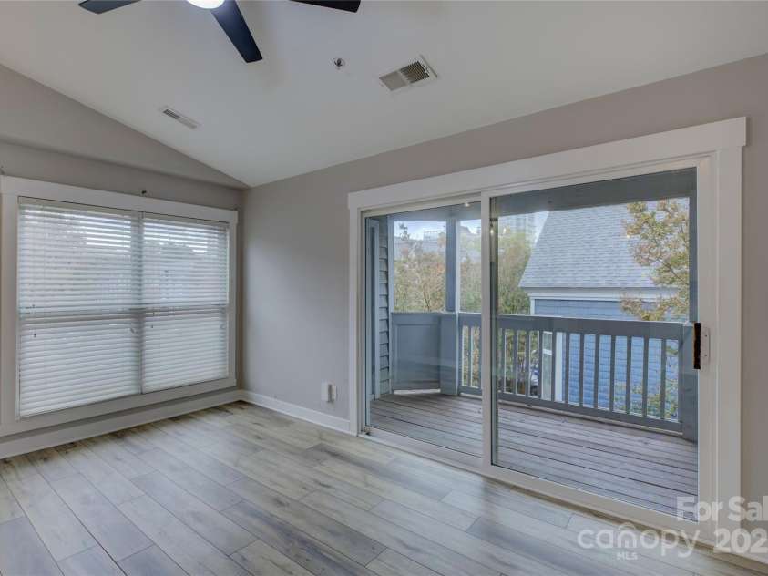 525 Graham Street, Charlotte, NC 28202.  MLS# CAR4321780, YatesRealty ID 2629. Beautiful city views