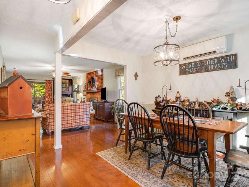 29 Loganwood Lane, Etowah, NC 28729.  MLS# CAR4276395, YatesRealty ID 26290. 