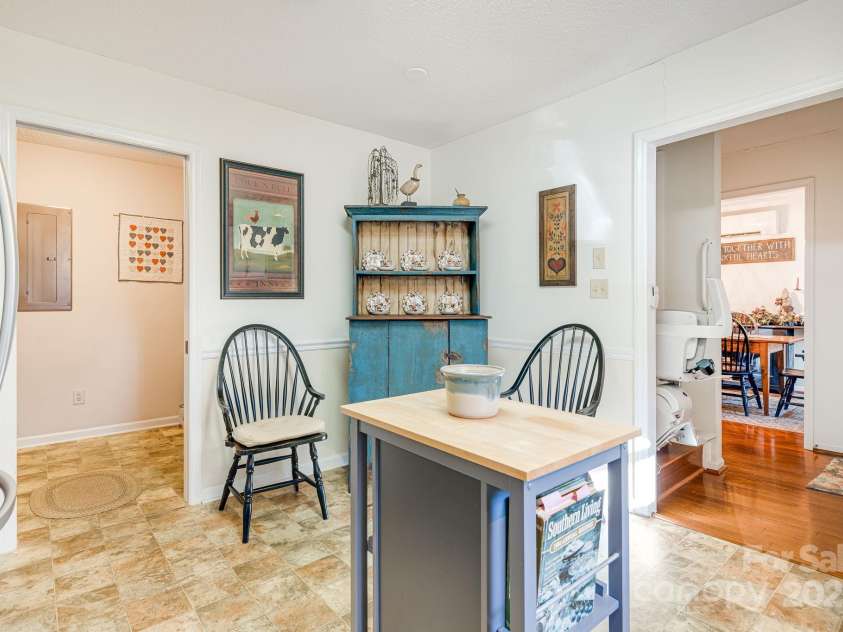 29 Loganwood Lane, Etowah, NC 28729.  MLS# CAR4276395, YatesRealty ID 26290. 