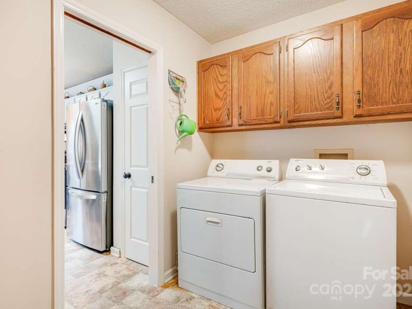 29 Loganwood Lane, Etowah, NC 28729.  MLS# CAR4276395, YatesRealty ID 26290. 