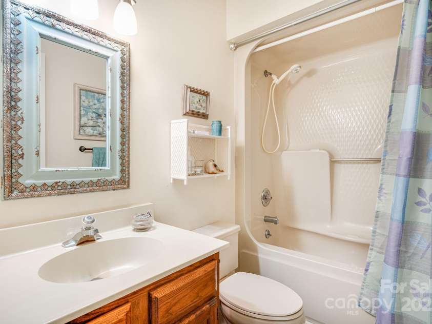 29 Loganwood Lane, Etowah, NC 28729.  MLS# CAR4276395, YatesRealty ID 26290. 