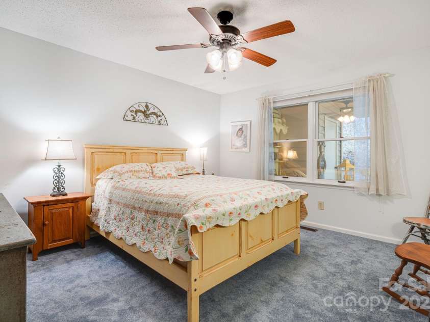 29 Loganwood Lane, Etowah, NC 28729.  MLS# CAR4276395, YatesRealty ID 26290. 