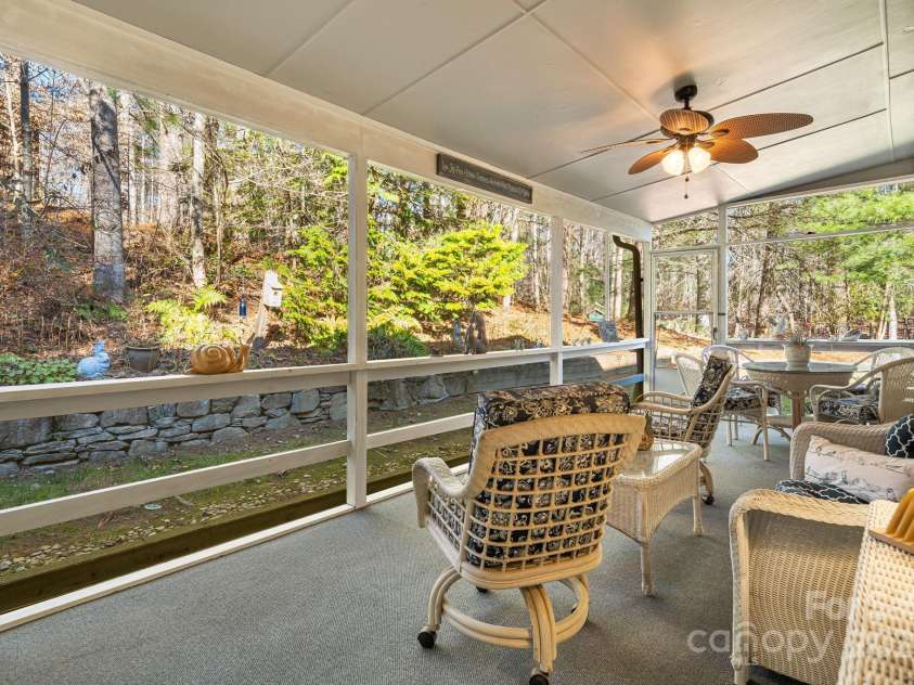 29 Loganwood Lane, Etowah, NC 28729.  MLS# CAR4276395, YatesRealty ID 26290. 