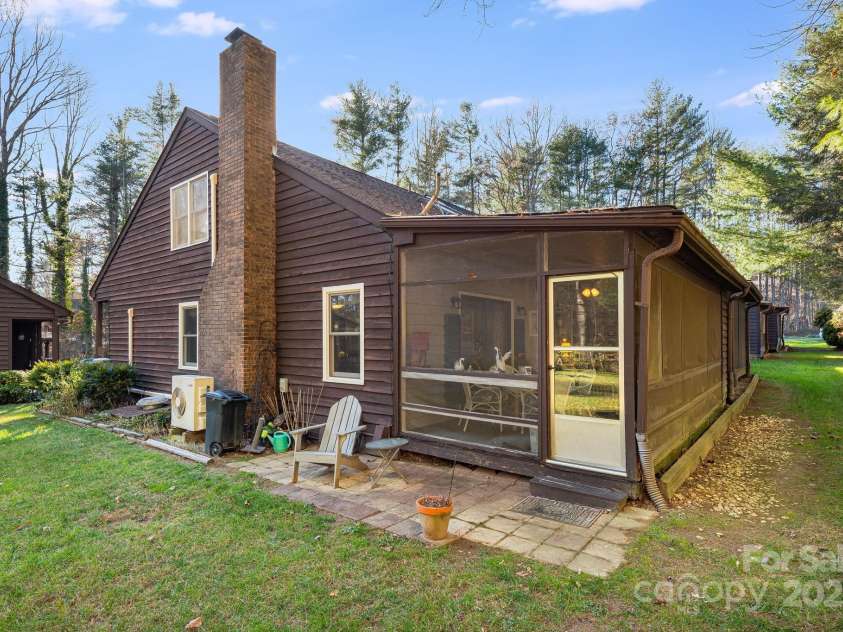 29 Loganwood Lane, Etowah, NC 28729.  MLS# CAR4276395, YatesRealty ID 26290. 