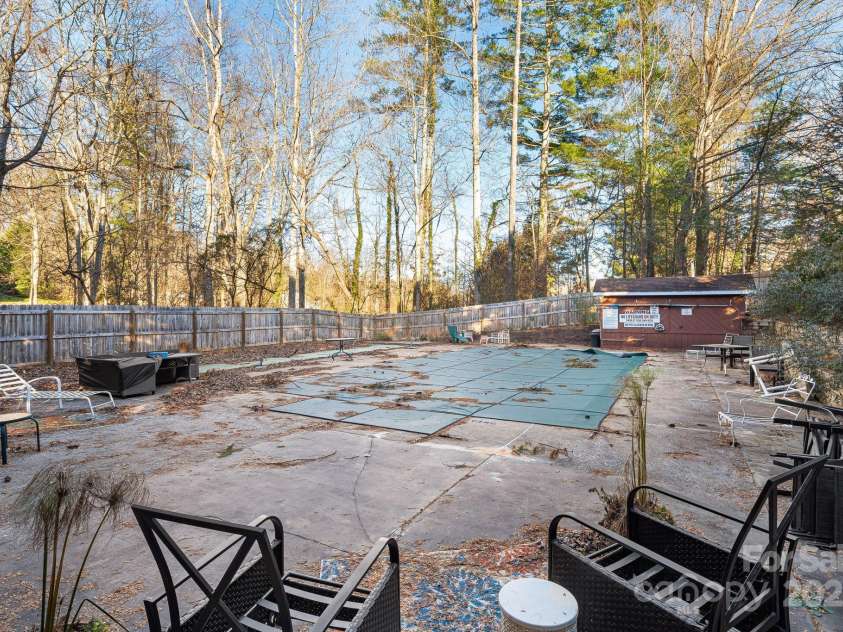29 Loganwood Lane, Etowah, NC 28729.  MLS# CAR4276395, YatesRealty ID 26290. 