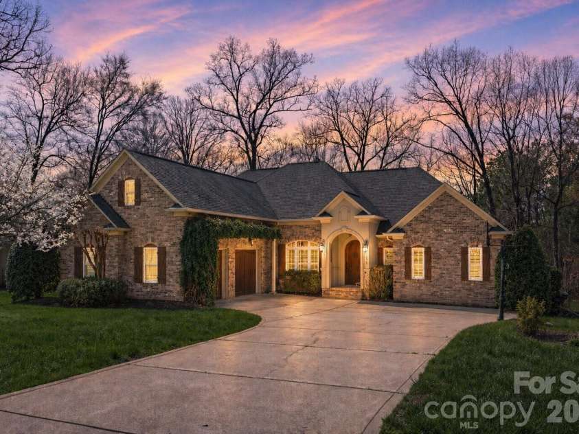 7919 Glen Abbey Circle, Stanley, NC 28164.  MLS# CAR4350956, YatesRealty ID 26292. 