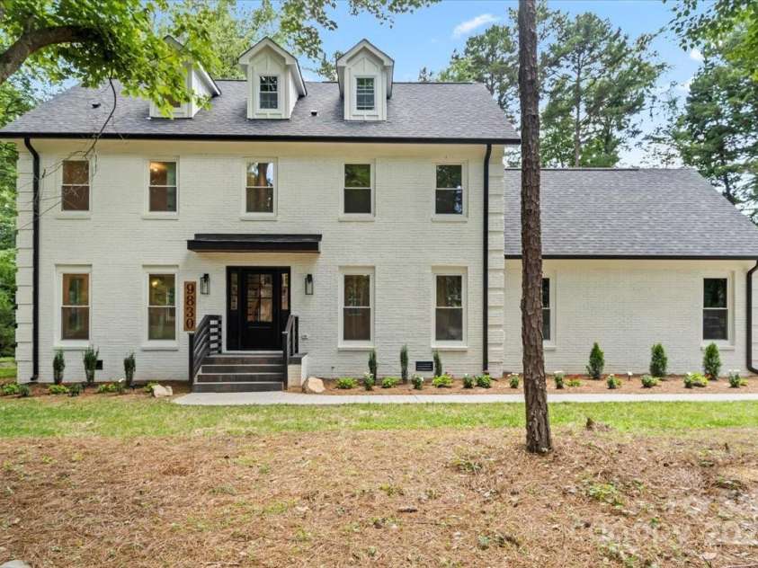 9830 Spring Harvest Drive, Mint Hill, NC 28227.  MLS# CAR4326082, YatesRealty ID 26292. 
