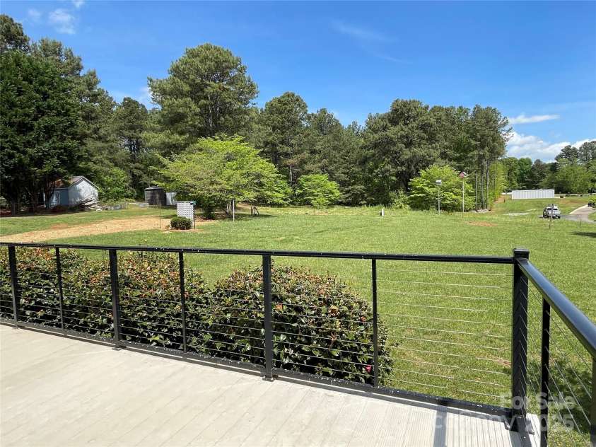 2515 Myra Lane, Lincolnton, NC 28092.  MLS# CAR4274497, YatesRealty ID 26293. 