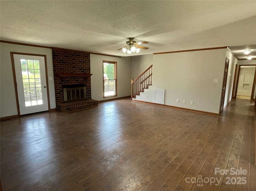 2515 Myra Lane, Lincolnton, NC 28092.  MLS# CAR4274497, YatesRealty ID 26293. 