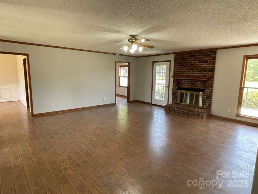 2515 Myra Lane, Lincolnton, NC 28092.  MLS# CAR4274497, YatesRealty ID 26293. 