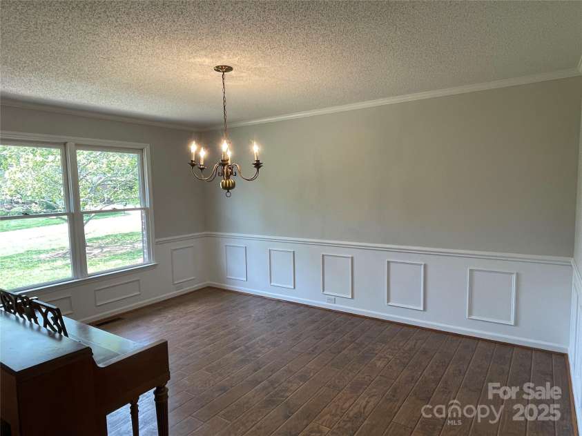 2515 Myra Lane, Lincolnton, NC 28092.  MLS# CAR4274497, YatesRealty ID 26293. 