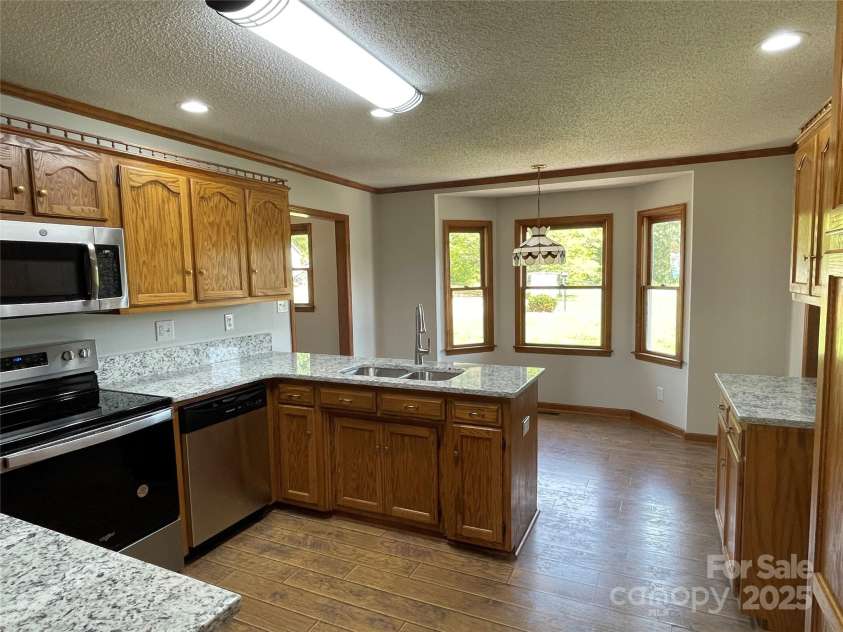 2515 Myra Lane, Lincolnton, NC 28092.  MLS# CAR4274497, YatesRealty ID 26293. 