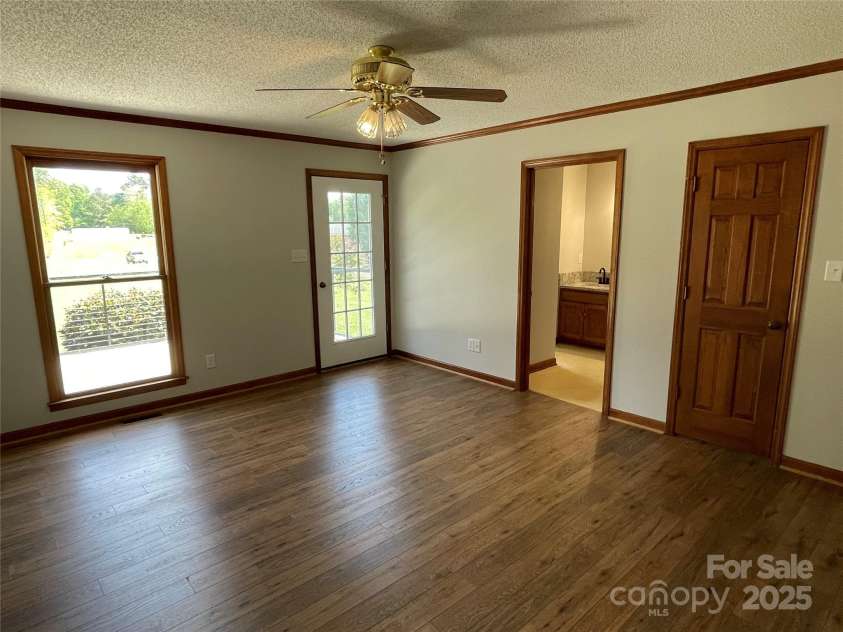 2515 Myra Lane, Lincolnton, NC 28092.  MLS# CAR4274497, YatesRealty ID 26293. 