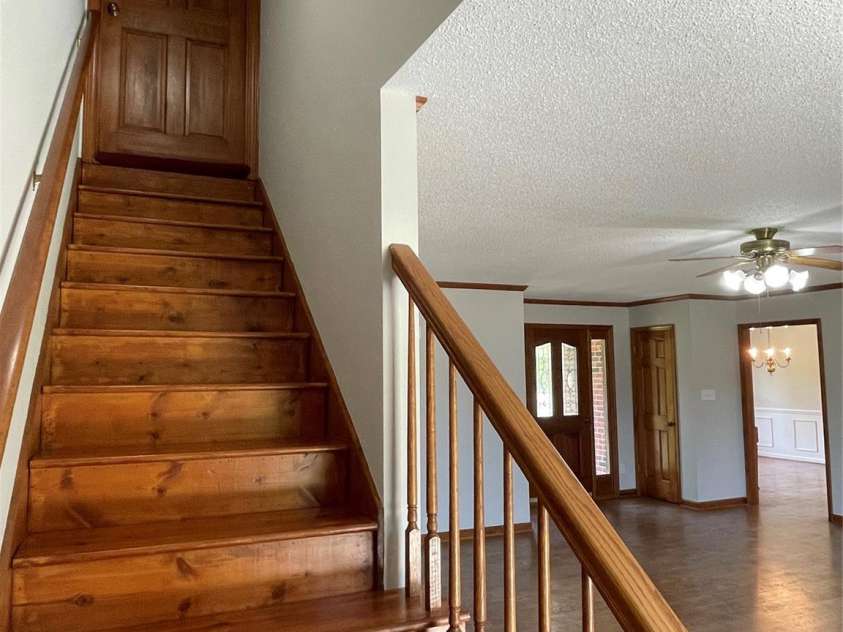 2515 Myra Lane, Lincolnton, NC 28092.  MLS# CAR4274497, YatesRealty ID 26293. 