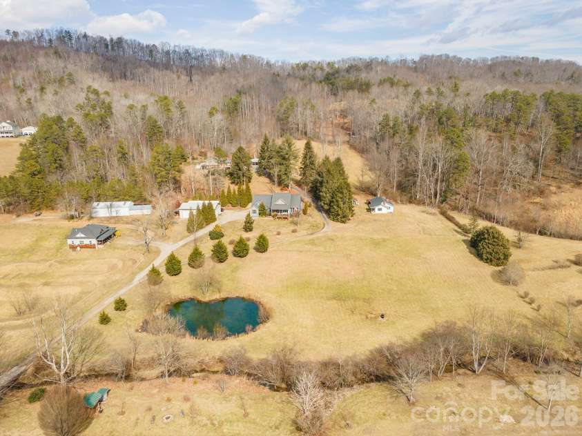 18 Hoye Lane, Candler, NC 28715.  MLS# CAR4345280, YatesRealty ID 26294. 