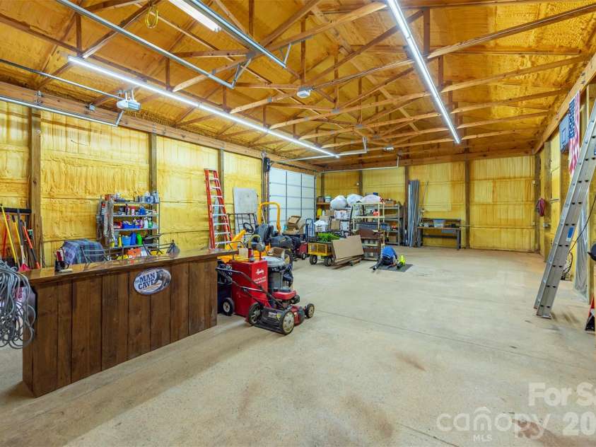 18 Hoye Lane, Candler, NC 28715.  MLS# CAR4345280, YatesRealty ID 26294. 