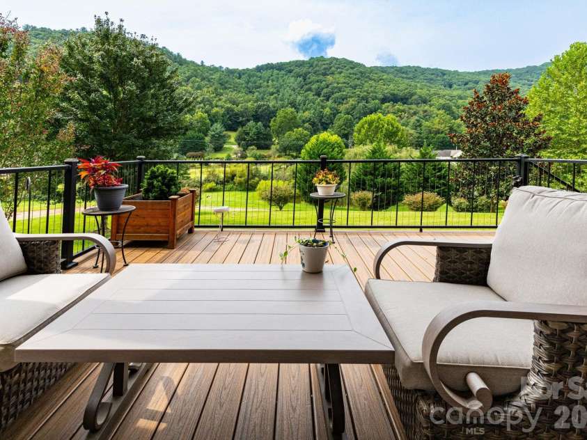 18 Hoye Lane, Candler, NC 28715.  MLS# CAR4345280, YatesRealty ID 26294. Front Porch