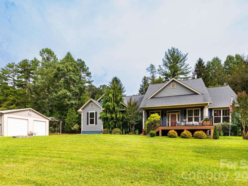 18 Hoye Lane, Candler, NC 28715.  MLS# CAR4345280, YatesRealty ID 26294. Front Yard