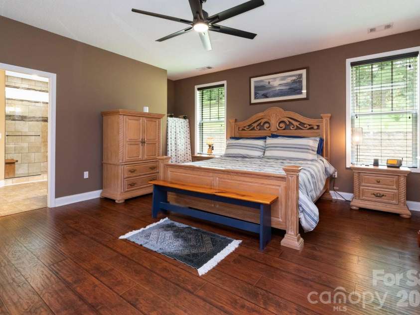 18 Hoye Lane, Candler, NC 28715.  MLS# CAR4345280, YatesRealty ID 26294. Primary Bedroom