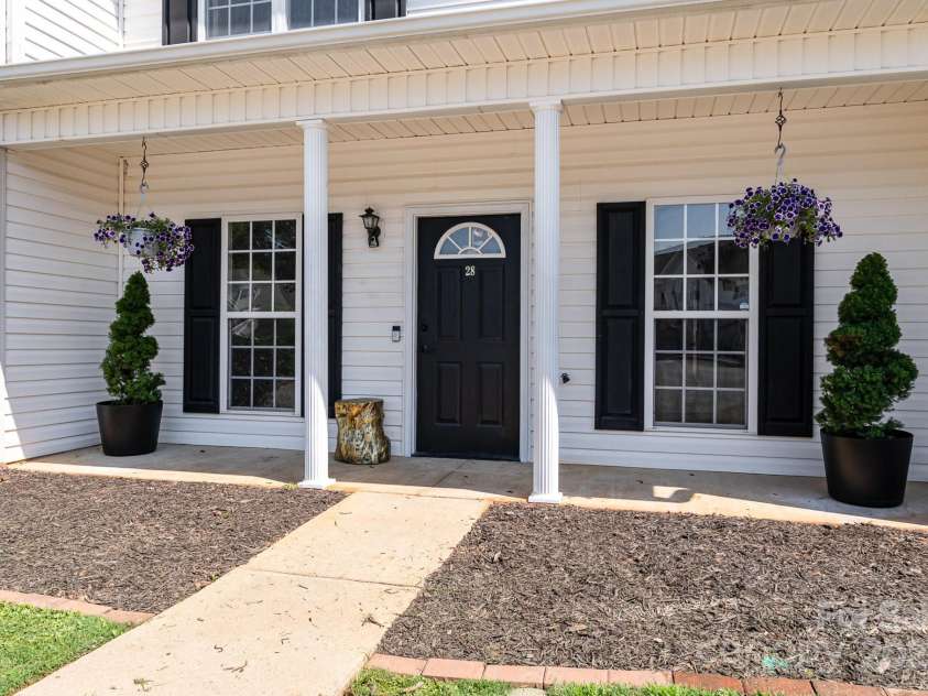 28 Ridgestone Circle, Mauldin, SC 29662.  MLS# CAR4273680, YatesRealty ID 26294. 